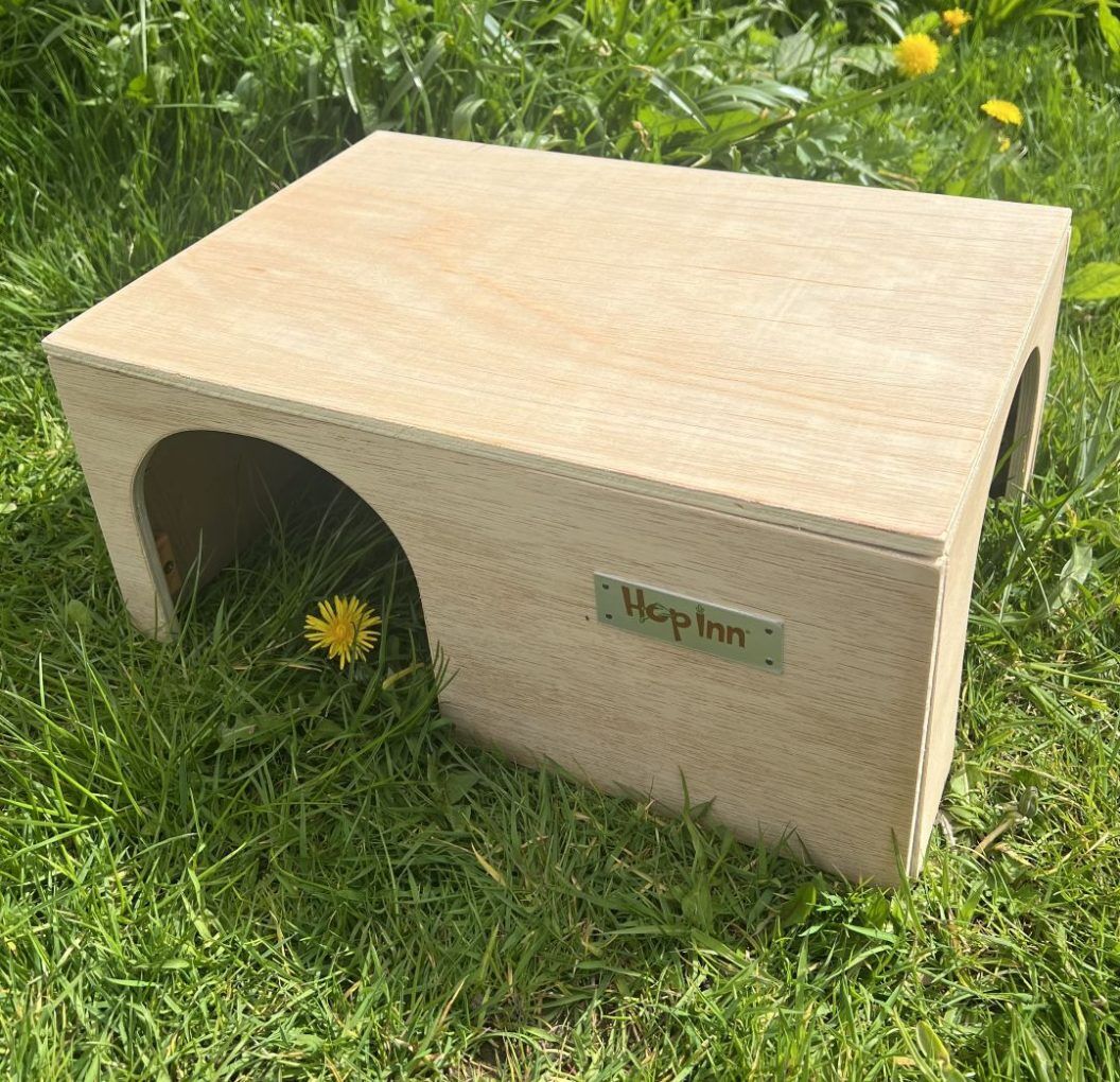 Extra Large Guinea Pig House (Natural)
